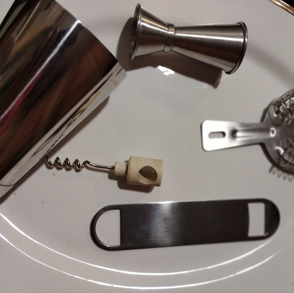 Bartending set - Picture 2 of 2